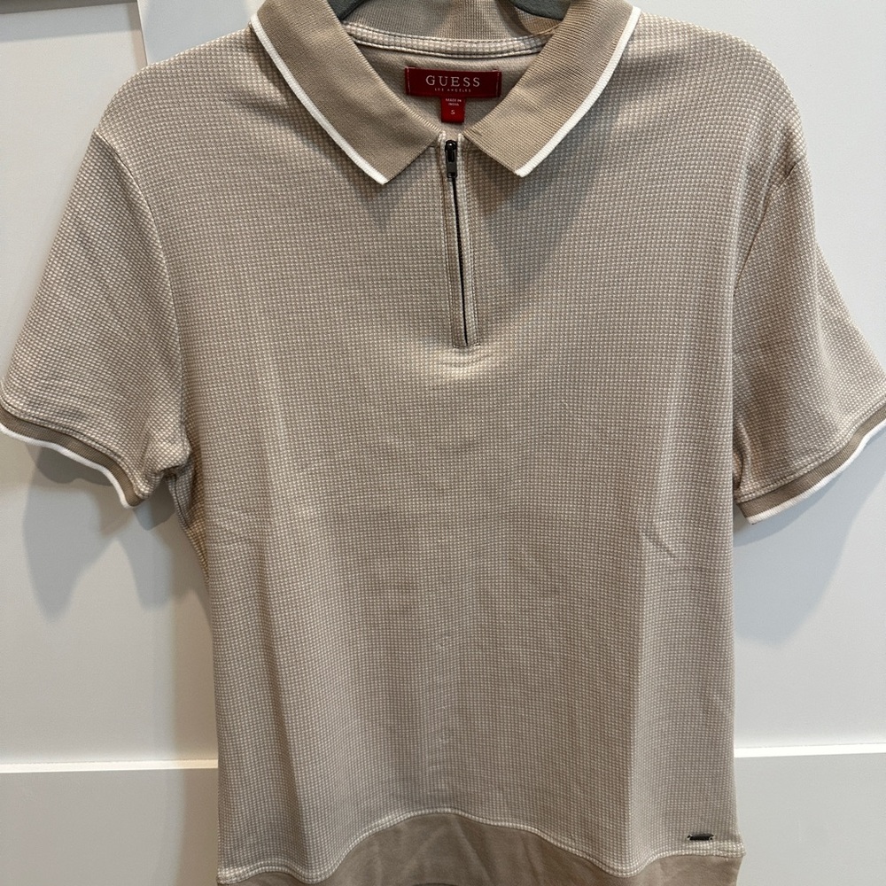 GUESS Zip-Up Textured Polo Shirt – Taupe/Beige, Size S